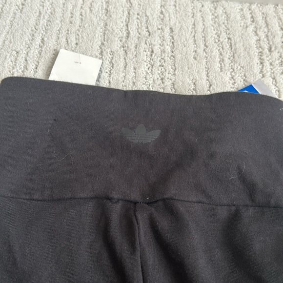 NWT 2XS high rise ADICOLOR NEUCLASSICS BIKE LEGGINGS tight fit black/ cream - Picture 12 of 14